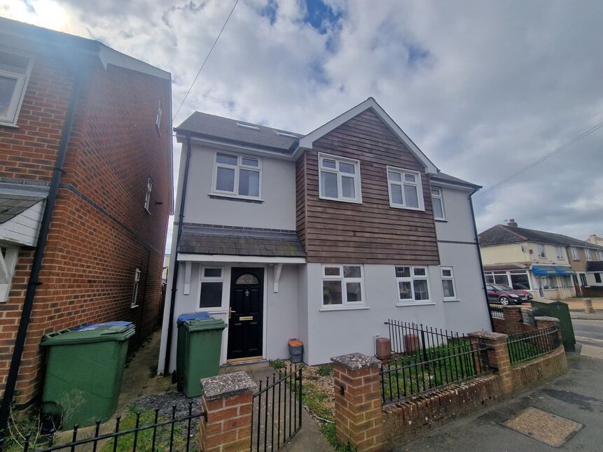 Main image of 3 bedroom Semi Detached House to rent, White Hart Lane, Portchester, Hampshire, PO16