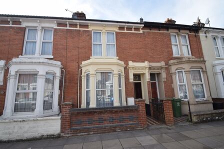Manners Road, 3 bedroom Mid Terrace House to rent, £1,350 pcm