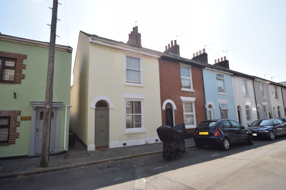 Main image of 3 bedroom Mid Terrace House to rent, Richmond Road, Southsea, Hampshire, PO5