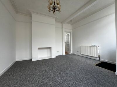 Westfield Road, 3 bedroom Mid Terrace House to rent, £1,300 pcm