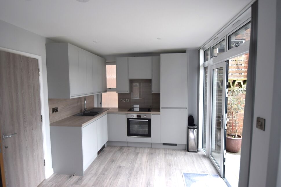Modern Fitted Kitchen