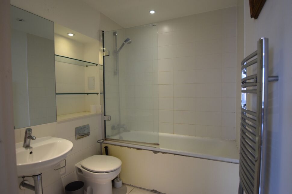Modern Bathroom