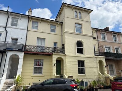 2 bedroom  Flat to rent