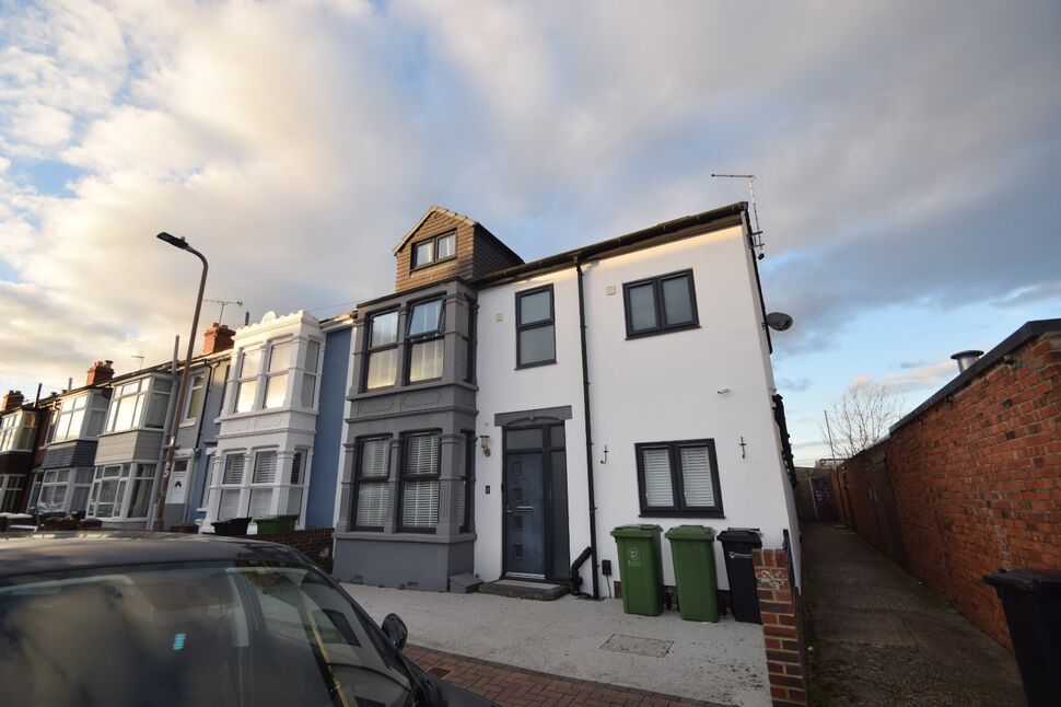 Main image of 5 bedroom End Terrace House to rent, Domum Road, Portsmouth, Hampshire, PO2