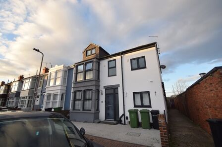 Domum Road, 5 bedroom End Terrace House to rent, &pound;2,500 pcm