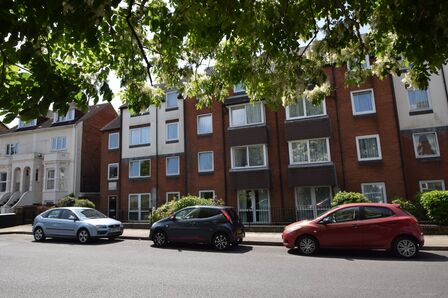 Cottage Grove, 1 bedroom  Flat for sale, £69,950