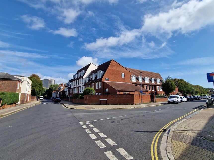 Main image of 1 bedroom Flat for sale, Green Road, Southsea, Hampshire, PO5