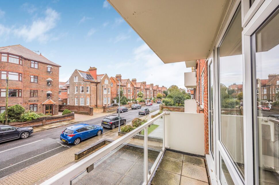 2 bedroom Flat for sale, Eastern Parade, Southsea, PO4 £254,750