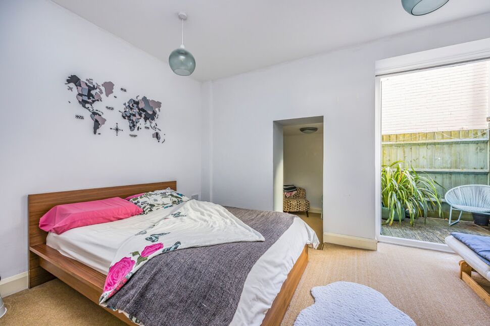 1 bedroom Flat for sale, Wilton Place, Southsea, PO5 £175,000