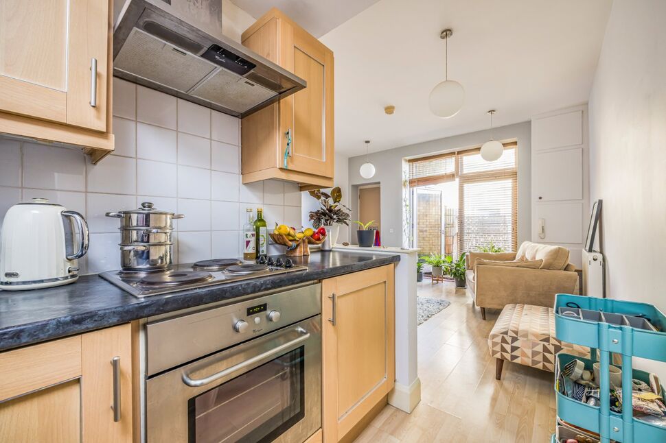 1 bedroom Flat for sale, Wilton Place, Southsea, PO5 £175,000