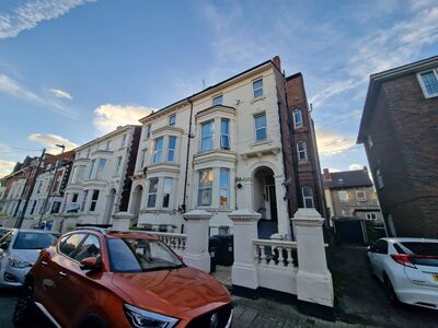 1 bedroom  Flat for sale