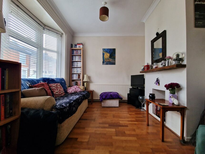 2 bedroom Mid Terrace House for sale, Sutherland Road, Southsea, PO4