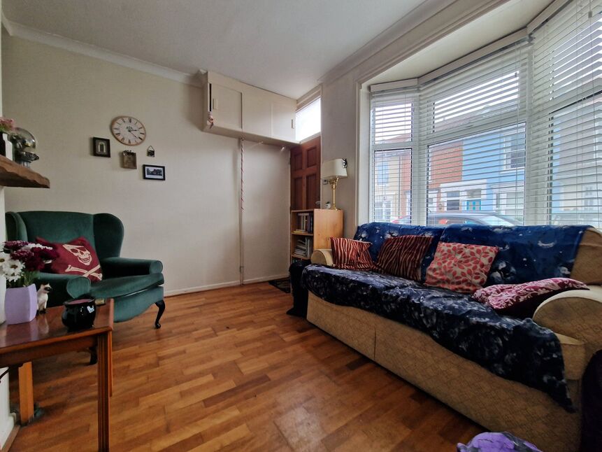 2 bedroom Mid Terrace House for sale, Sutherland Road, Southsea, PO4
