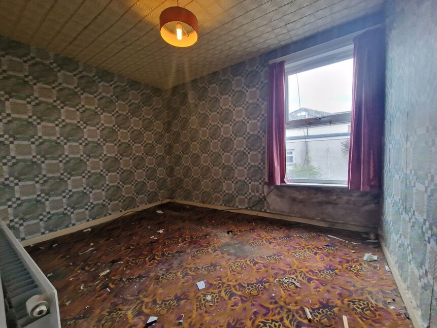 2 bedroom Mid Terrace House for sale, Talbot Road, Southsea, PO4 £200,000