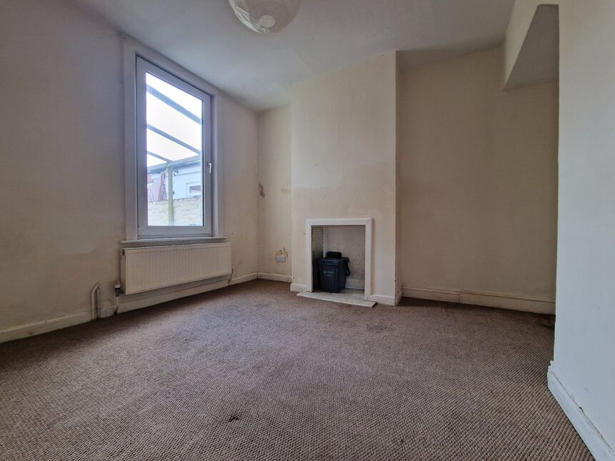 2 bedroom Mid Terrace House for sale, Stansted Road, Southsea, PO5 £