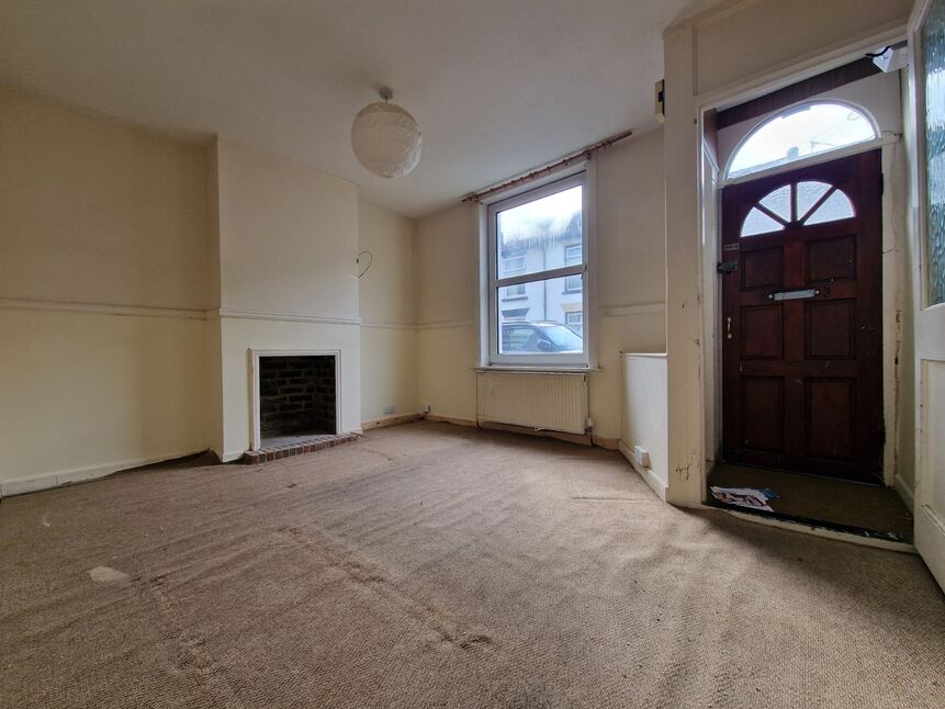 2 bedroom Mid Terrace House for sale, Stansted Road, Southsea, PO5 £