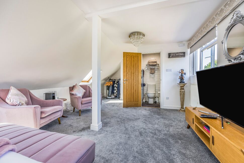 4 bedroom Semi Detached House for sale, Lower Road, Havant, PO9 £595,000