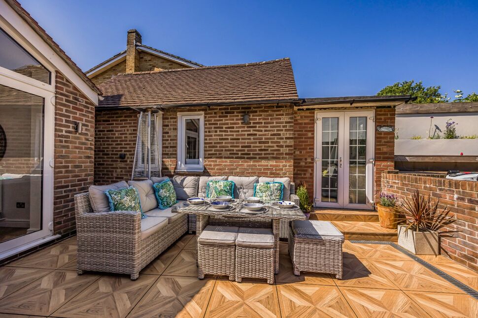 4 bedroom Semi Detached House for sale, Lower Road, Havant, PO9 £595,000