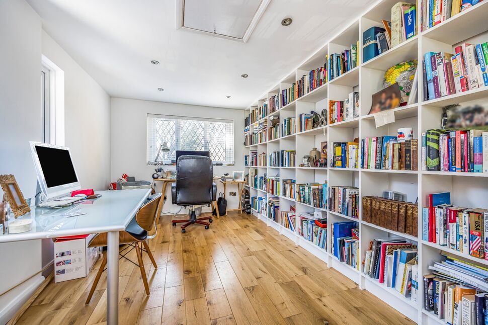 4 bedroom Semi Detached House for sale, Lower Road, Havant, PO9 £595,000