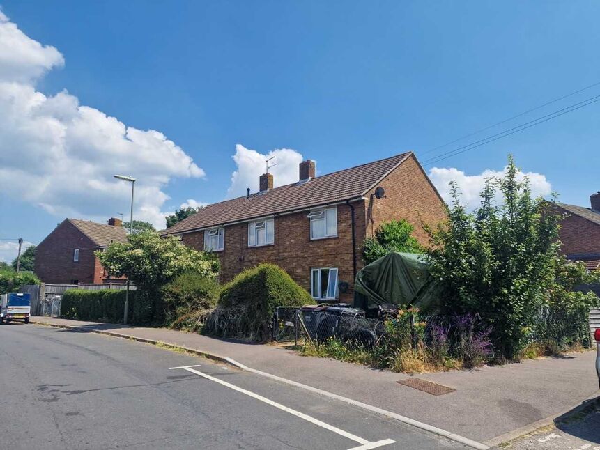 Main image of 1 bedroom  Flat for sale, Blendworth Crescent, Havant, Hampshire, PO9