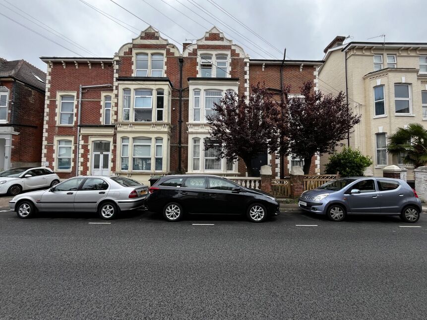 Main image of 1 bedroom Flat to rent, St. Ronans Road, Southsea, Hampshire, PO4