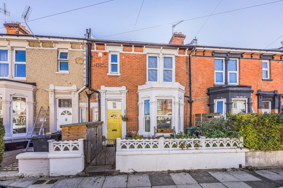 Main image of 4 bedroom Mid Terrace House for sale, Francis Avenue, Southsea, Hampshire, PO4