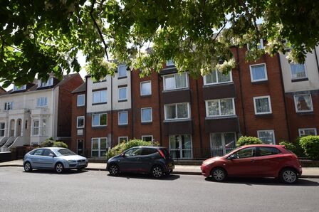 Cottage Grove, 1 bedroom  Flat to rent, £895 pcm