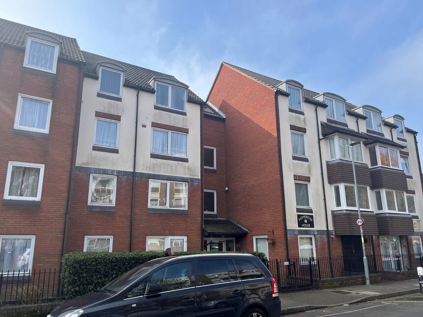 Main image of 1 bedroom  Flat for sale, Cottage Grove, Southsea, Hampshire, PO5