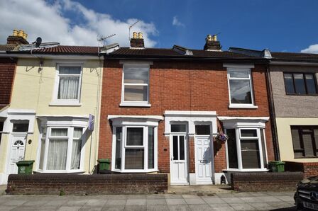 Sutherland Road, 2 bedroom Mid Terrace House for sale, £245,000