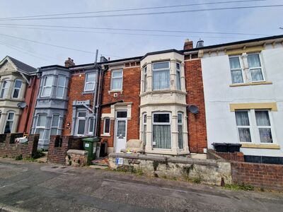 3 bedroom Mid Terrace House for sale