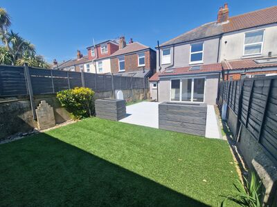 3 bedroom End Terrace House for sale