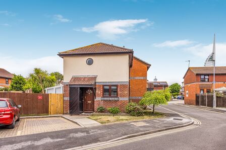 1 bedroom End Terrace House for sale