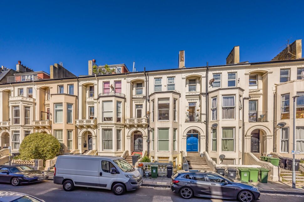 Main image of 2 bedroom Flat for sale, Nightingale Road, Southsea, Hampshire, PO5