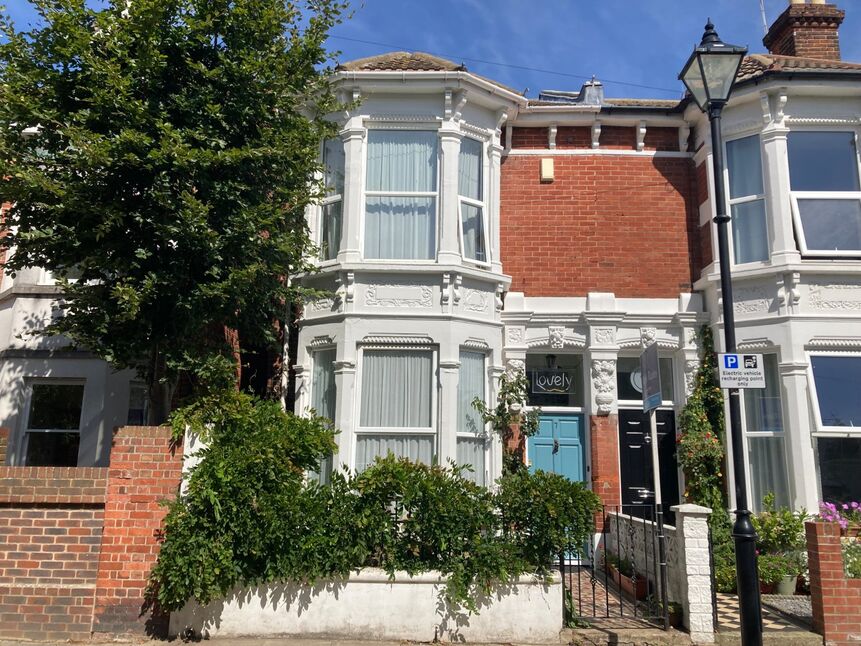 3 bedroom End Terrace House for sale