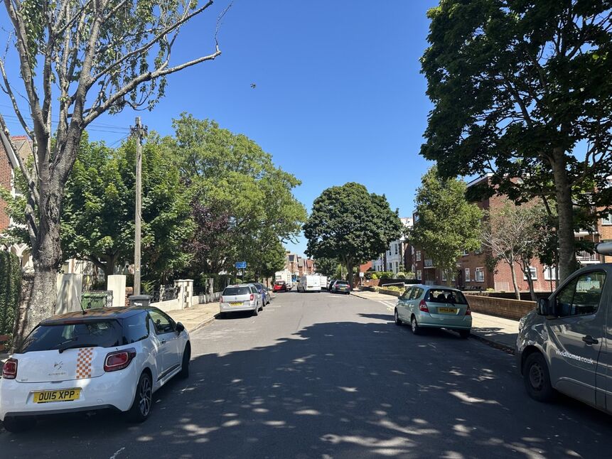 1 bedroom  Flat for sale
