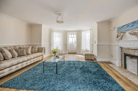 2 bedroom  Flat for sale