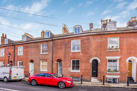 King Street, 3 bedroom Mid Terrace House for sale, £415,000