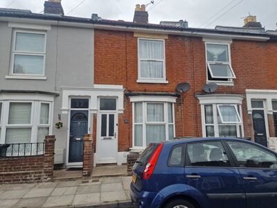 2 bedroom Mid Terrace House for sale
