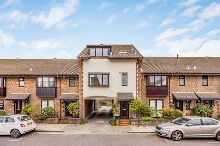 3 bedroom End Terrace House for sale