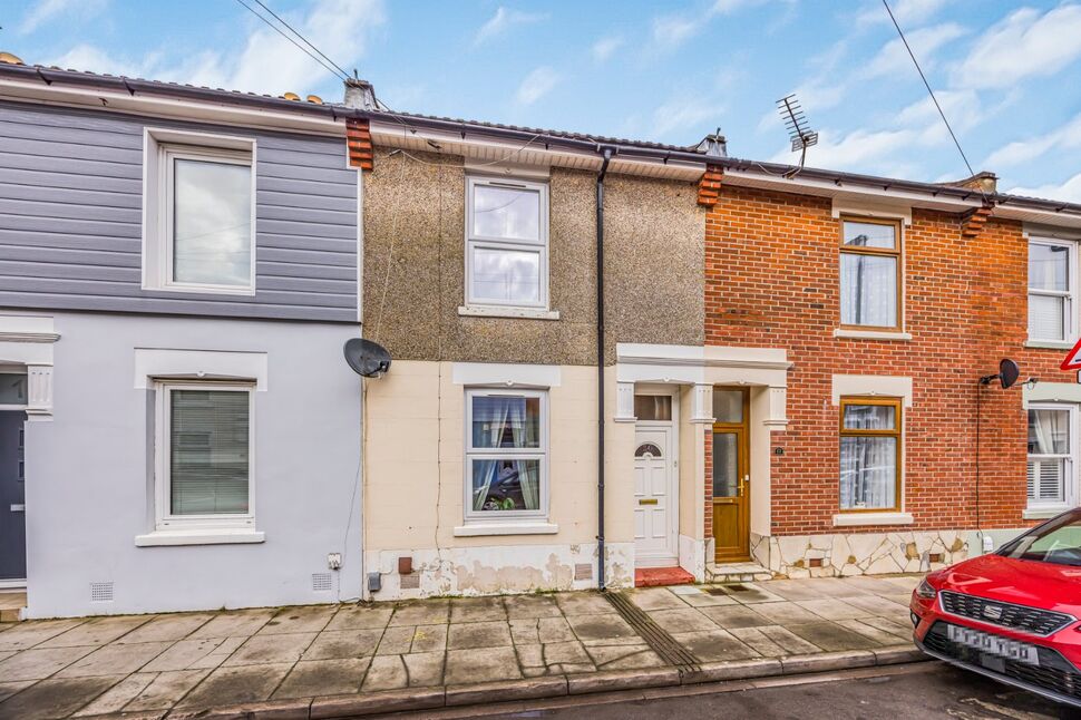 Main image of 2 bedroom Mid Terrace House for sale, Middlesex Road, Southsea, Hampshire, PO4
