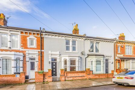 Folkestone Road, 2 bedroom Mid Terrace House for sale, £270,000