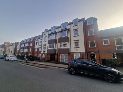 Cottage Grove, 1 bedroom Flat for sale, &pound;79,950