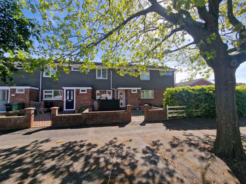 Main image of 3 bedroom Mid Terrace House for sale, Newney Close, Portsmouth, Hampshire, PO2