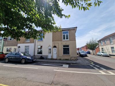 4 bedroom End Terrace House for sale