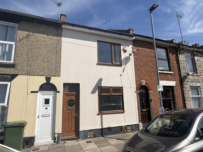 Main image of 4 bedroom Mid Terrace House for sale, Toronto Road, Portsmouth, Hampshire, PO2