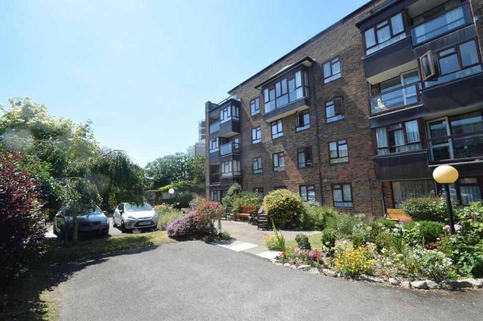 Main image of 2 bedroom Flat for sale, Eastern Villas Road, Southsea, Hampshire, PO4