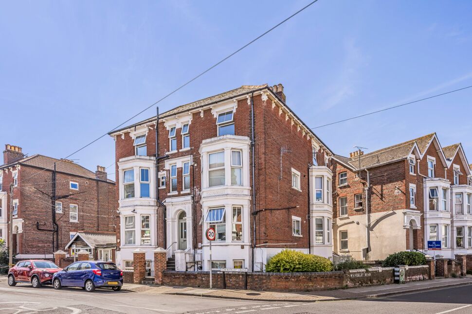 Main image of 1 bedroom Flat for sale, Waverley Grove, Southsea, Hampshire, PO4