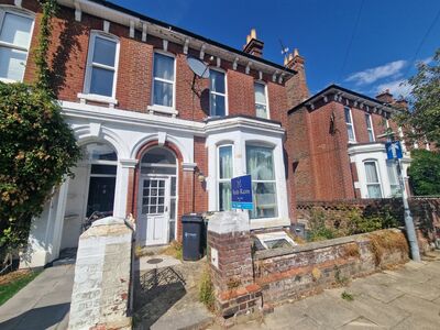 5 bedroom Semi Detached House for sale