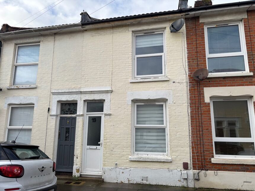 Main image of 2 bedroom Mid Terrace House for sale, Esslemont Road, Southsea, Hampshire, PO4
