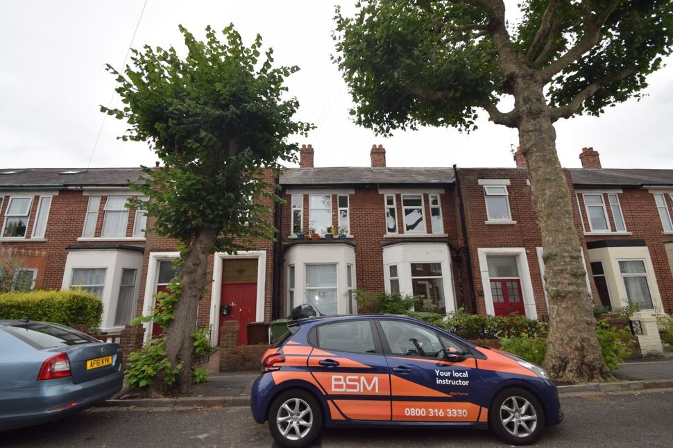 Main image of 4 bedroom Mid Terrace House for sale, Laburnum Grove, Portsmouth, Hampshire, PO2